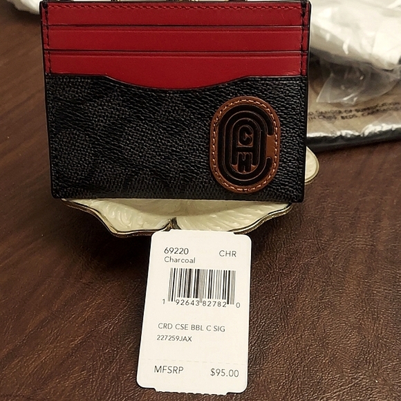 Coach Card Case In Signature Canvas With Coach Print - Picture 2 of 7